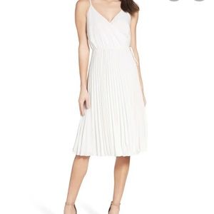 NWT Ali + Jay Lily Pond Faux Wrap Dress